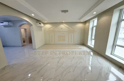 مجمع سكني - 4 غرف نوم - 5 حمامات للايجار في برج أسباير - الوعب - الوعب - الدوحة