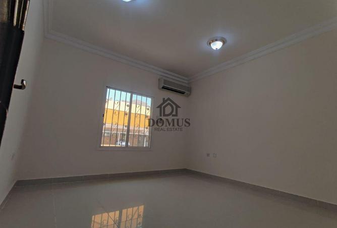 60502955 - Property Image 2