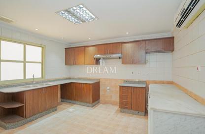 Villa - 4 Bedrooms - 4 Bathrooms for rent in Ain Khaled - Doha