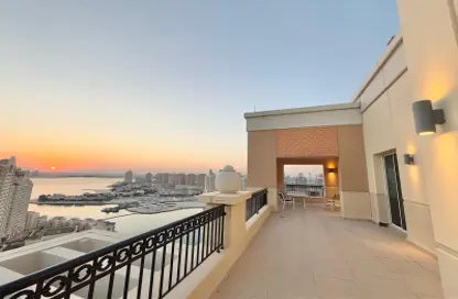 Apartment - 3 Bedrooms - 4 Bathrooms for rent in Viva West - Viva Bahriyah - The Pearl Island - Doha
