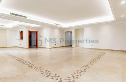 Apartment - 3 Bedrooms - 4 Bathrooms for sale in West Porto Drive - Porto Arabia - The Pearl Island - Doha