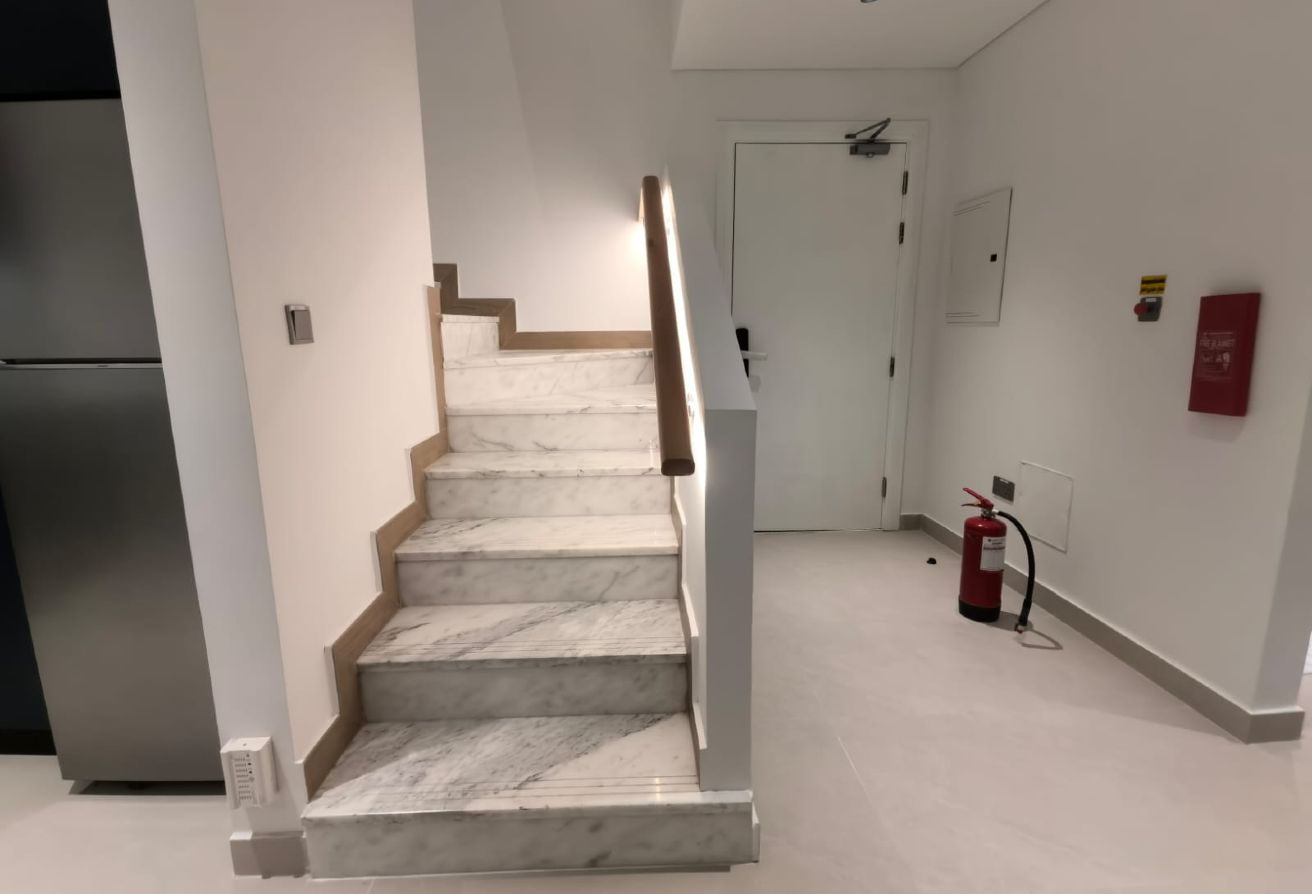 duplex premium apartment 2 bedroom thumbnail 29