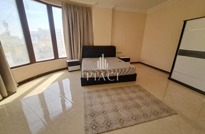 Apartment - 1 Bedroom - 2 Bathrooms for rent in Umm Ghwailina Comm - Umm Ghuwalina - Umm Ghuwailina - Doha
