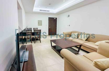 Apartment - 2 Bedrooms - 1 Bathroom for rent in Jaidah Square - Umm Ghuwalina - Umm Ghuwailina - Doha