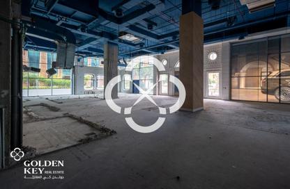 Show Room - Studio for rent in Marina Residences 195 - Marina District - Lusail