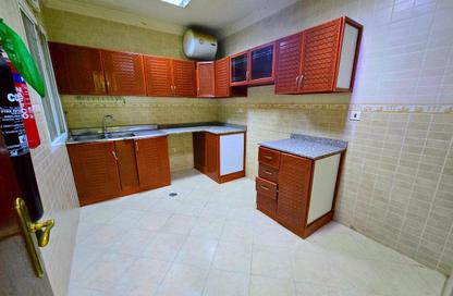 Apartment - 2 Bedrooms - 2 Bathrooms for rent in Al Muntazah - Doha