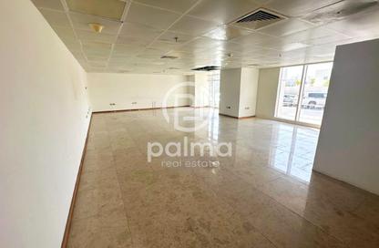 Office Space - Studio - 5 Bathrooms for rent in The Commercial Avenue - Umm Al Seneem - Doha