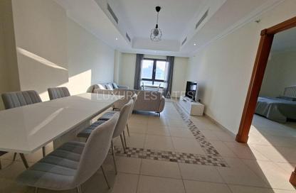 Apartment - 1 Bedroom - 2 Bathrooms for rent in One Porto Arabia - Porto Arabia - The Pearl Island - Doha