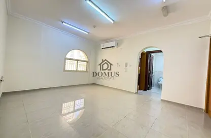 Apartment - 2 Bedrooms - 2 Bathrooms for rent in Doha Al Jadeed - Doha