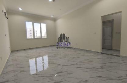 Apartment - 2 - 2 for rent in Street 870 - Al Duhail South - Al Duhail - Doha