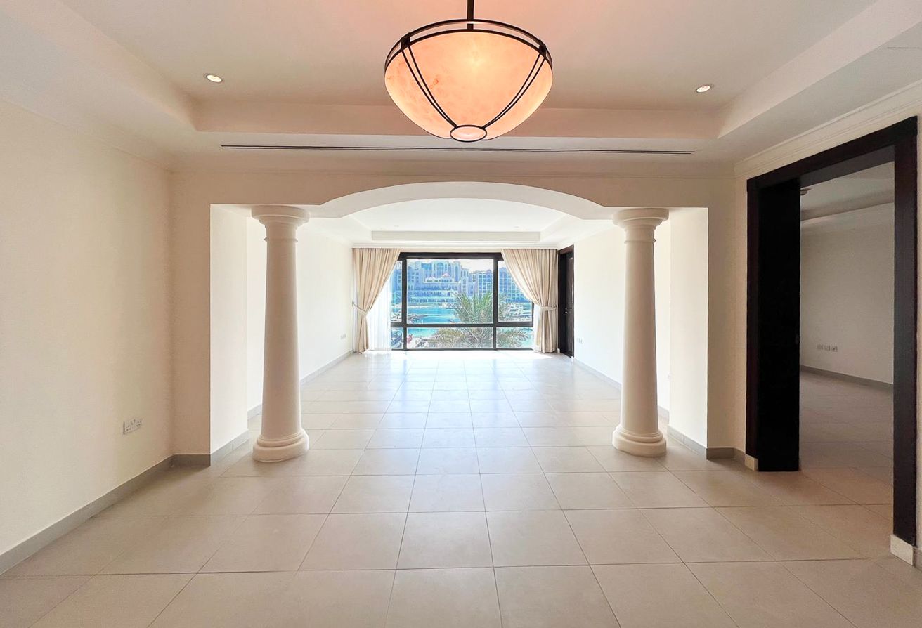 SF - 2BR with Balcony | Townhouse | Marina View