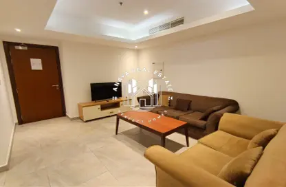 Apartment - 2 Bedrooms - 1 Bathroom for rent in Al Sadd Road - Al Sadd - Doha