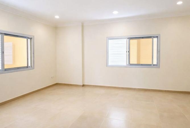 1004863 - Property Image 3