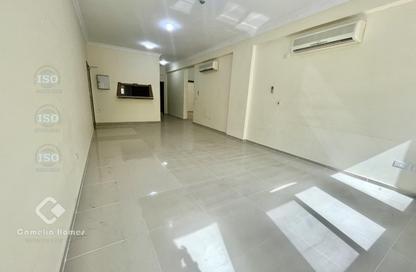 Apartment - 2 - 3 for rent in Street 871 - Al Duhail South - Al Duhail - Doha