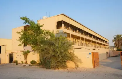 Whole Building for rent in Industrial Area - Doha