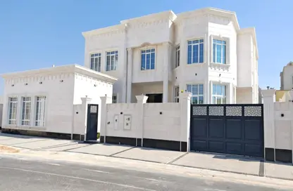 فيلا - 7 غرف نوم - 8 حمامات للبيع في أبو هامور - الدوحة