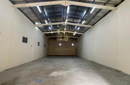 Warehouse - Studio - 2 Bathrooms for rent in Industrial Area - Industrial Area - Doha