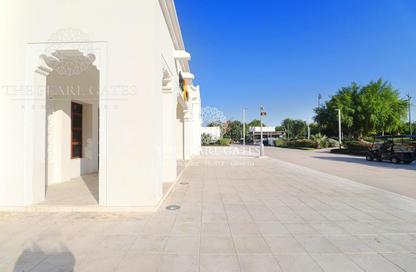 Shop - Studio for rent in Corniche Road - Corniche Road - Doha