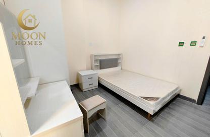 Apartment - Studio - 1 Bathroom for rent in Umm Ghwailina Comm - Umm Ghuwalina - Umm Ghuwailina - Doha