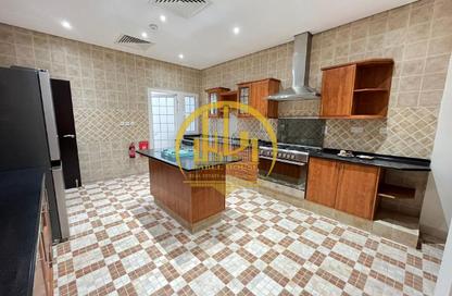 Villa - 4 - 6 for rent in Les Roses Compound 1 - Al Waab - Doha