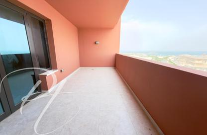Apartment - 2 Bedrooms - 2 Bathrooms for rent in Tower 21 - Porto Arabia - The Pearl Island - Doha