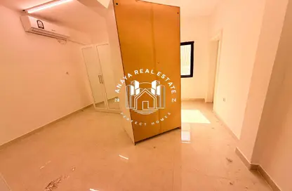 شقة - غرفة نوم - 1 حمام للايجار في الدفينة - الدوحة