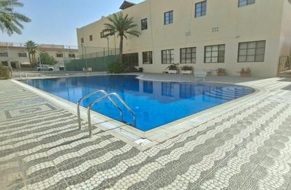 مجمع سكني - 3 غرف نوم - 5 حمامات للايجار في جنوب الدحيل - الدحيل - الدوحة