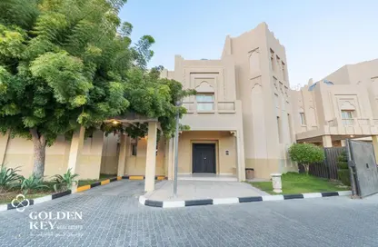 Villa - 4 Bedrooms - 5 Bathrooms for rent in Hilton Doha The Pearl Residences - Abraj Quartiers - The Pearl Island - Doha