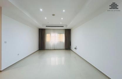 Apartment - 2 Bedrooms - 2 Bathrooms for rent in Al Nasr Street - Al Nasr - Doha