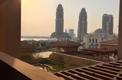 Apartment - 1 Bedroom - 2 Bathrooms for rent in Marina Gate - Porto Arabia - The Pearl Island - Doha