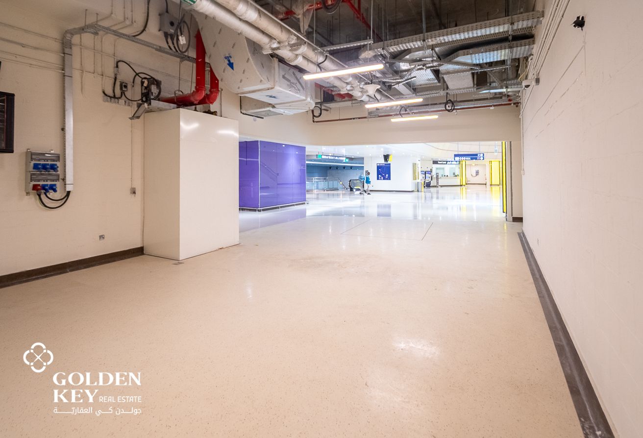 High-Footfall Shop Available in Yacht Club Metro