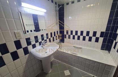 Apartment - 1 Bedroom - 2 Bathrooms for rent in Al Sadd Road - Al Sadd - Doha