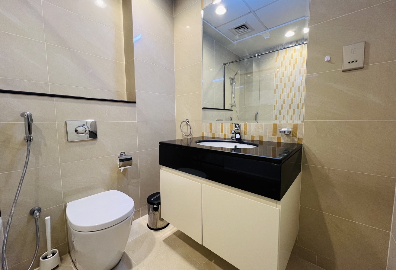 Modern 2BR Apartment | Lusail Marina thumbnail 10