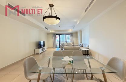 Apartment - 1 Bedroom - 2 Bathrooms for rent in West Porto Drive - Porto Arabia - The Pearl Island - Doha