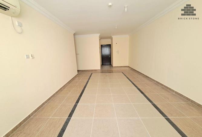 54493000 - Property Image 2