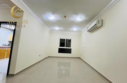 Apartment - 2 Bedrooms - 2 Bathrooms for rent in Al Mansoura - Al Mansoura - Doha
