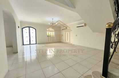 Villa - 5 Bedrooms - 4 Bathrooms for rent in Bu Hamour Street - Abu Hamour - Doha