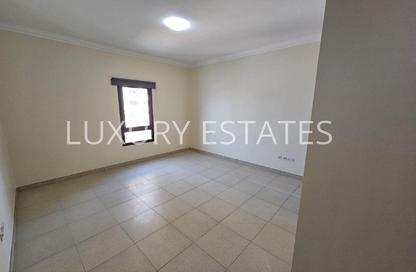 Apartment - 1 Bedroom - 2 Bathrooms for rent in One Porto Arabia - Porto Arabia - The Pearl Island - Doha