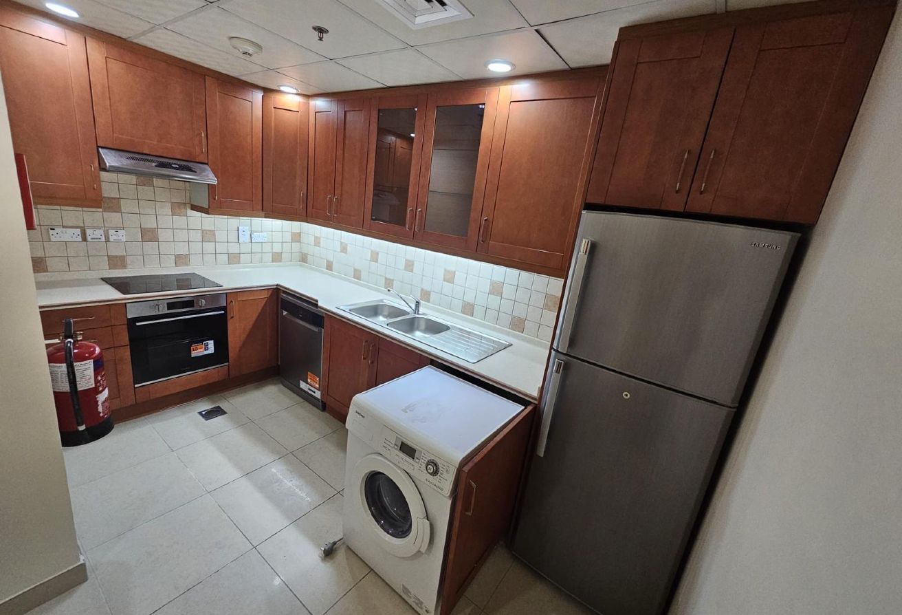 1 BHK | 2 Month Free | Porto Arabia | Pearl Qatar thumbnail 6