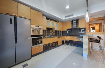 Apartment - 2 Bedrooms - 3 Bathrooms for rent in Bin Omran 35 - Fereej Bin Omran - Doha