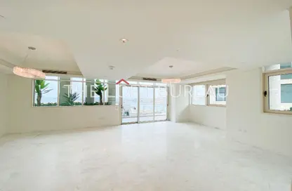Duplex - 4 Bedrooms - 6 Bathrooms for sale in Crystal Residence - Gewan Island - The Pearl Island - Doha