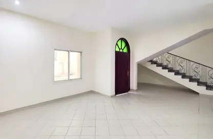 فيلا - 5 غرف نوم - 4 حمامات للايجار في فلل عين خالد - عين خالد - الدوحة