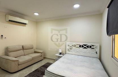 Apartment - Studio - 1 Bathroom for rent in Al Maamoura - Al Maamoura - Doha
