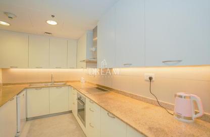 Apartment - 2 Bedrooms - 3 Bathrooms for rent in Viva Central - Viva Bahriyah - The Pearl Island - Doha