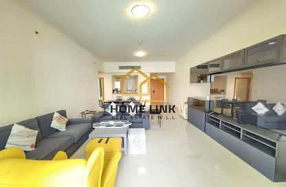 Apartment - 2 Bedrooms - 3 Bathrooms for rent in Viva West - Viva Bahriyah - The Pearl Island - Doha