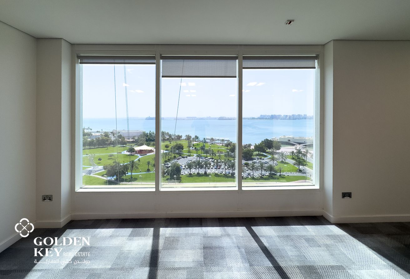 Premium Office with Sea View | 172 sqm | West Bay