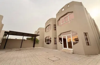 فيلا - 5 غرف نوم - 6 حمامات للايجار في المعمورة - المعمورة - الدوحة