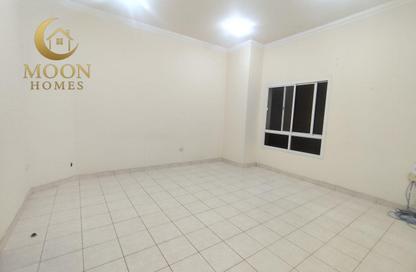 Apartment - 3 Bedrooms - 3 Bathrooms for rent in Muntazah 7 - Al Muntazah - Doha