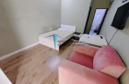 شقة - 1 حمام للايجار في الدفنة - الدفينة - الدوحة