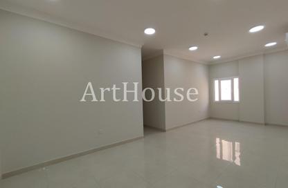 Apartment - 2 Bedrooms - 2 Bathrooms for rent in Al Nasr Street - Al Nasr - Doha